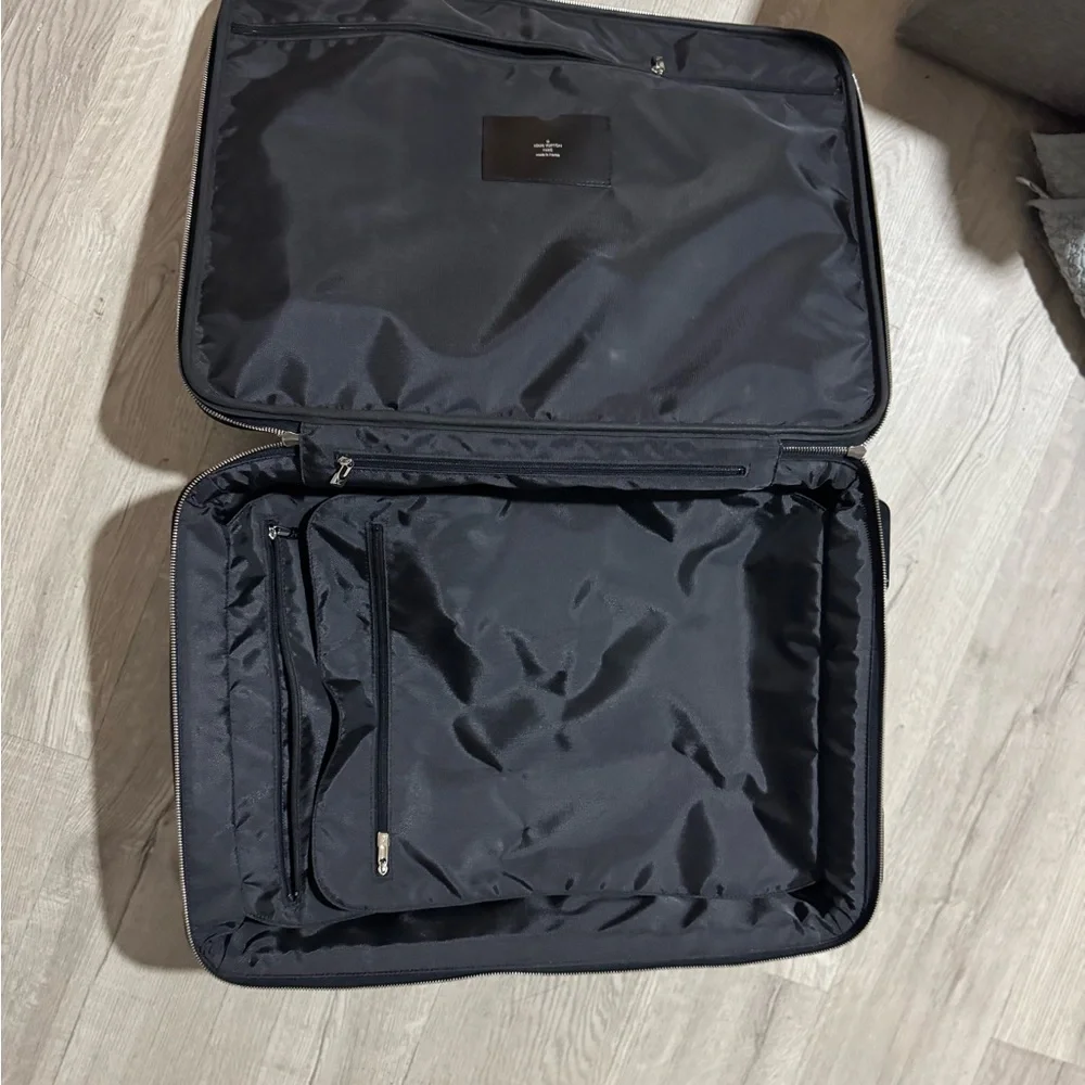 LOUIS VUITTON Taiga Pégase Business 55